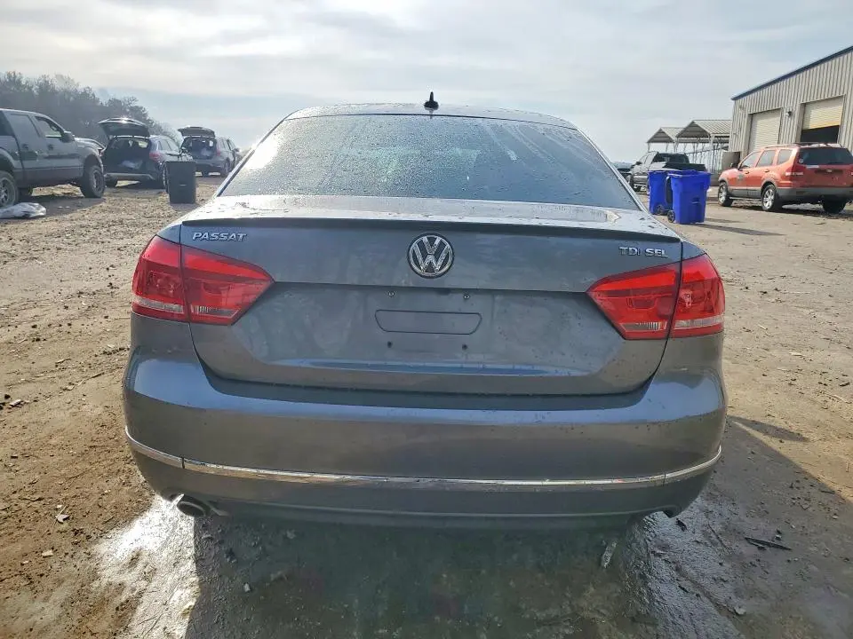 2015 VOLKSWAGEN PASSAT SEL  