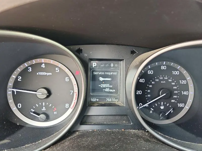 2017 HYUNDAI SANTA FE SE  