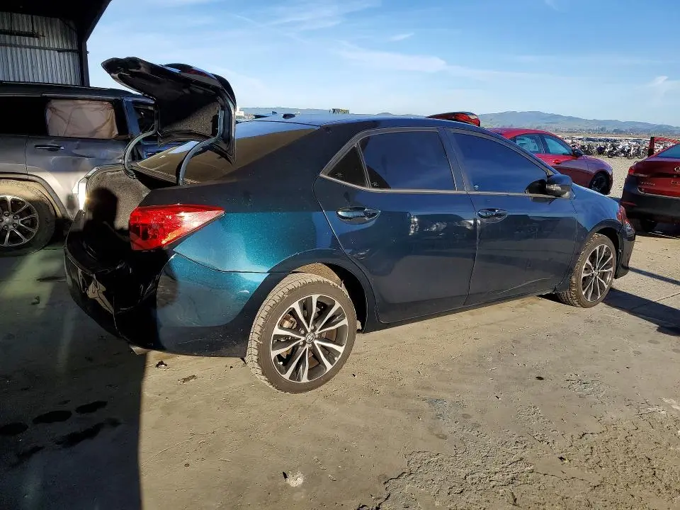 2017 TOYOTA COROLLA SE  