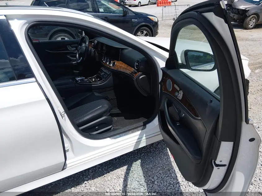2017 MERCEDES-BENZ E 300  