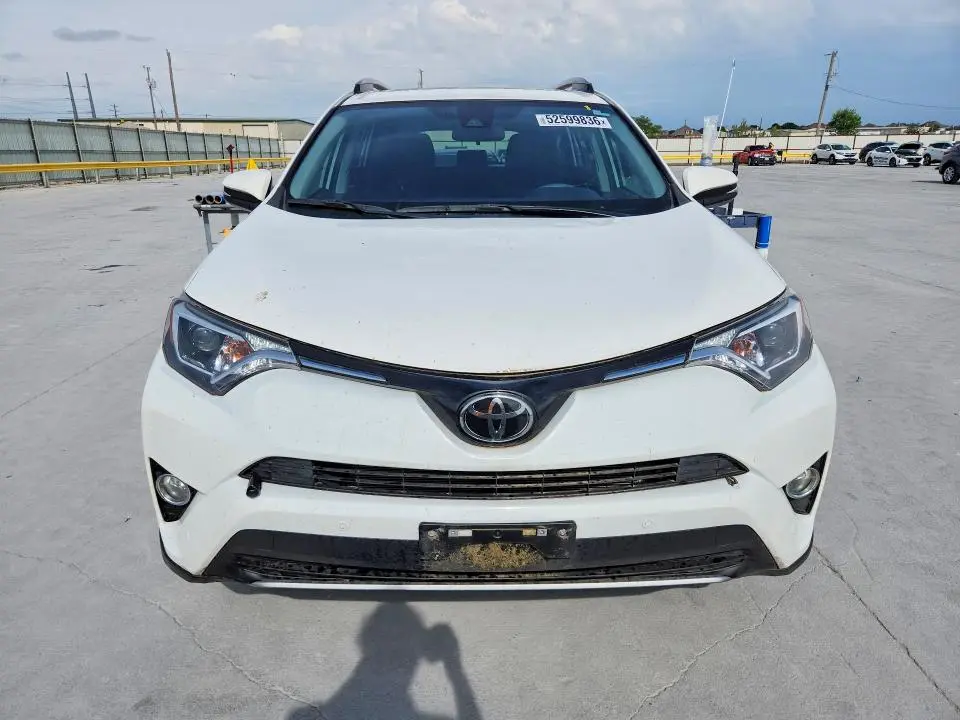 2018 TOYOTA RAV4 XLE  