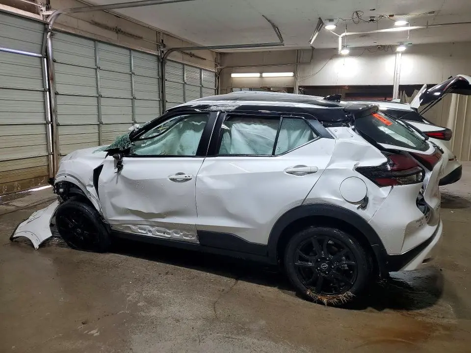 2023 NISSAN KICKS SV  