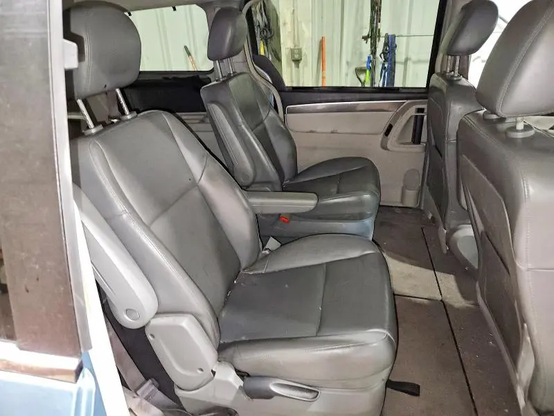 2010 VOLKSWAGEN ROUTAN SE  