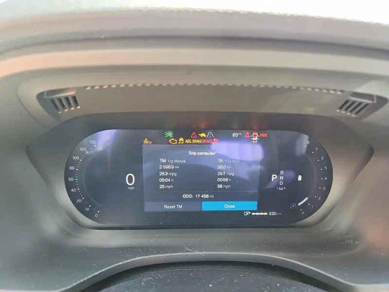2025 VOLVO XC60 PLUS  