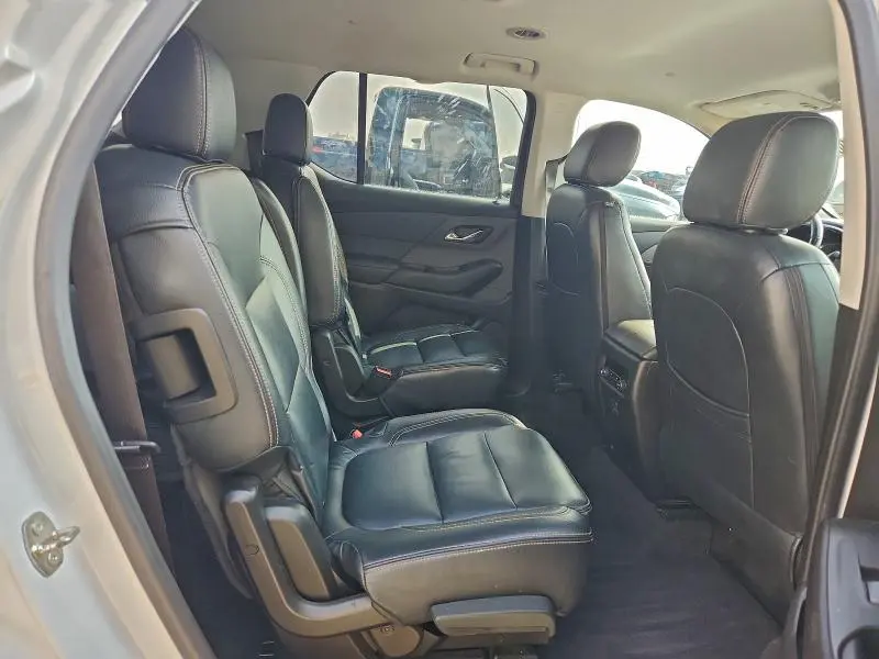 2021 CHEVROLET TRAVERSE LT  