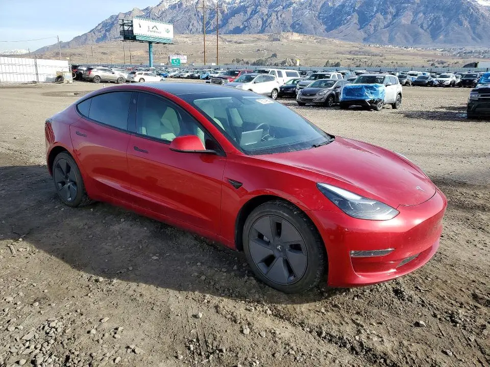 2021 TESLA MODEL 3   