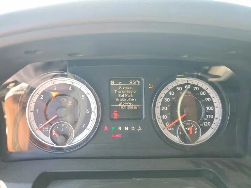 2015 RAM 1500 SLT  