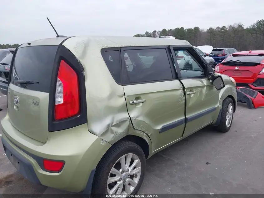 2013 KIA SOUL +