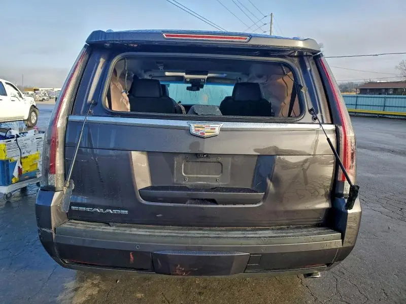 2018 CADILLAC ESCALADE LUXURY  