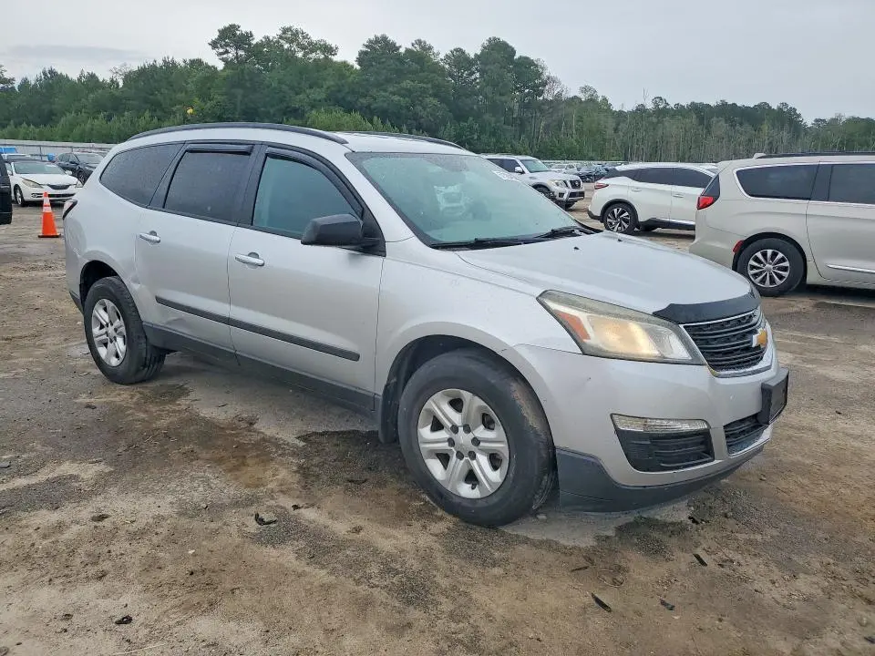 2016 CHEVROLET TRAVERSE LS  