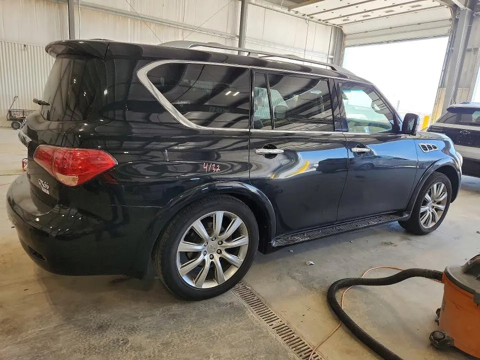 2011 INFINITI QX56 BASE  