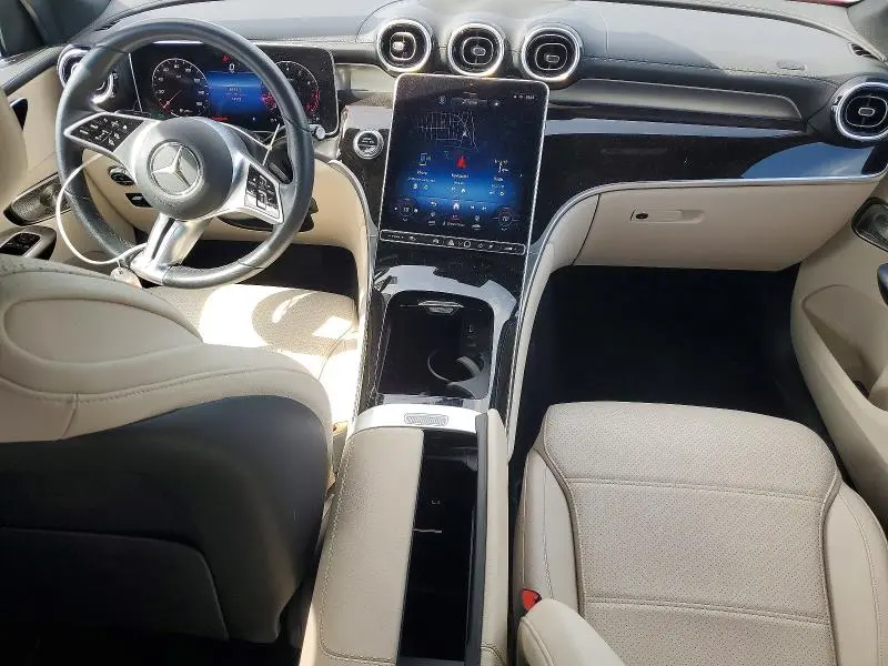 2024 MERCEDES-BENZ GLC 300  