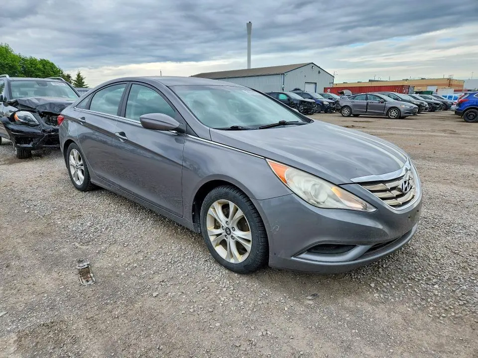 2011 HYUNDAI SONATA GLS  