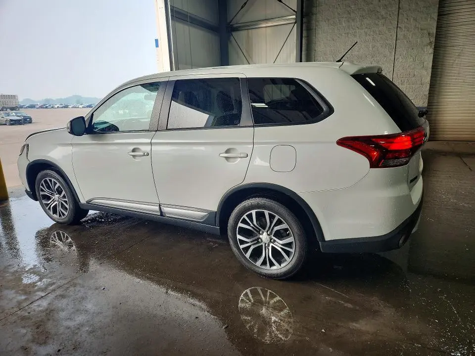 2016 MITSUBISHI OUTLANDER SE  