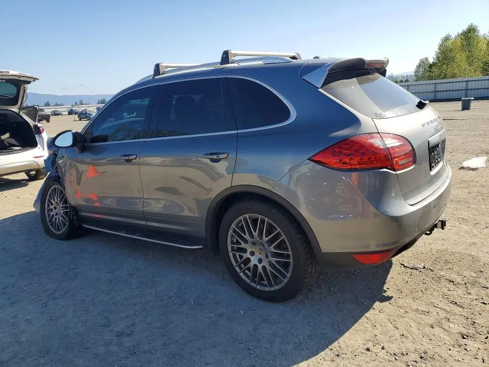 2014 PORSCHE CAYENNE   