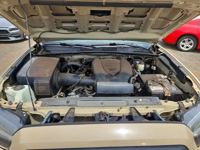 2016 TOYOTA TACOMA SR V6  