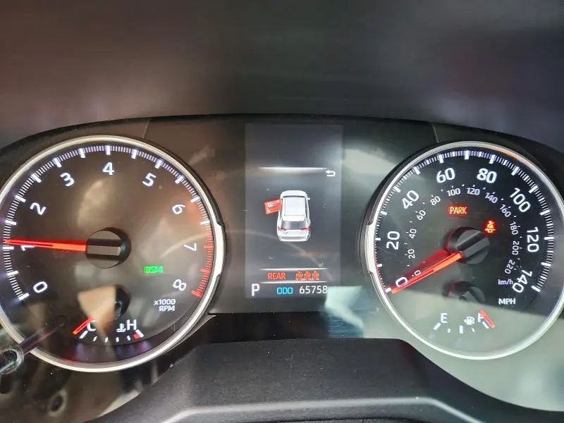 2019 TOYOTA RAV4 XLE  