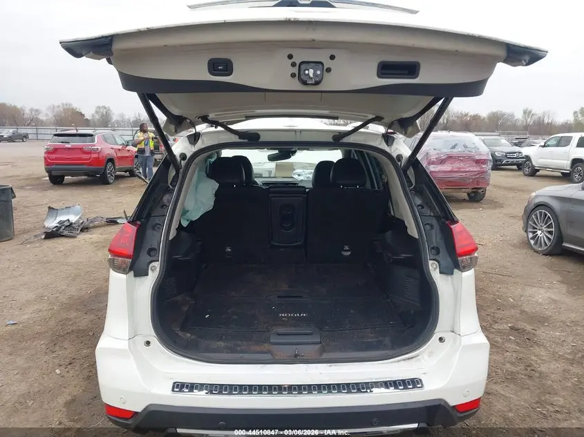 2019 NISSAN ROGUE SL