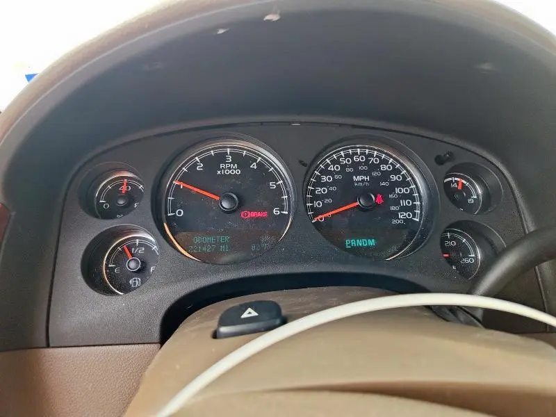 2011 CHEVROLET SUBURBAN C1500 LT  