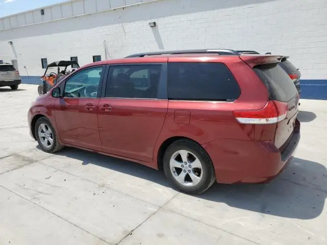 2012 TOYOTA SIENNA LE  