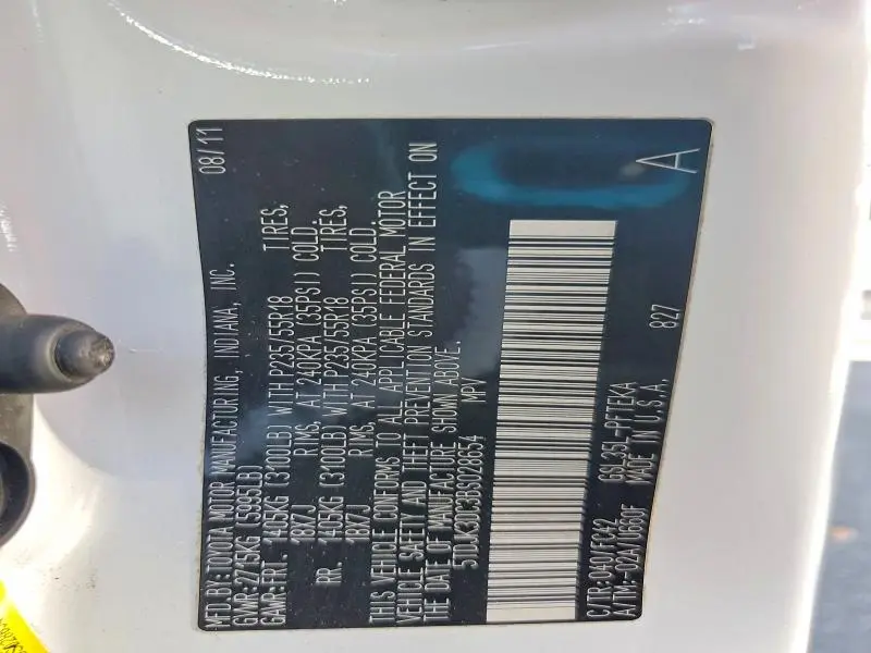 2011 TOYOTA SIENNA LE  