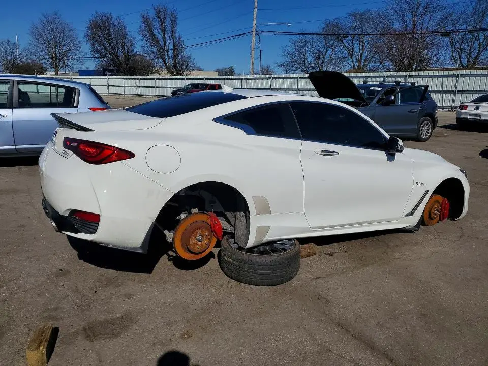 2017 INFINITI Q60 RED SPORT 400  