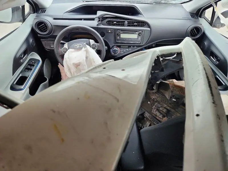 2013 TOYOTA PRIUS C TWO  