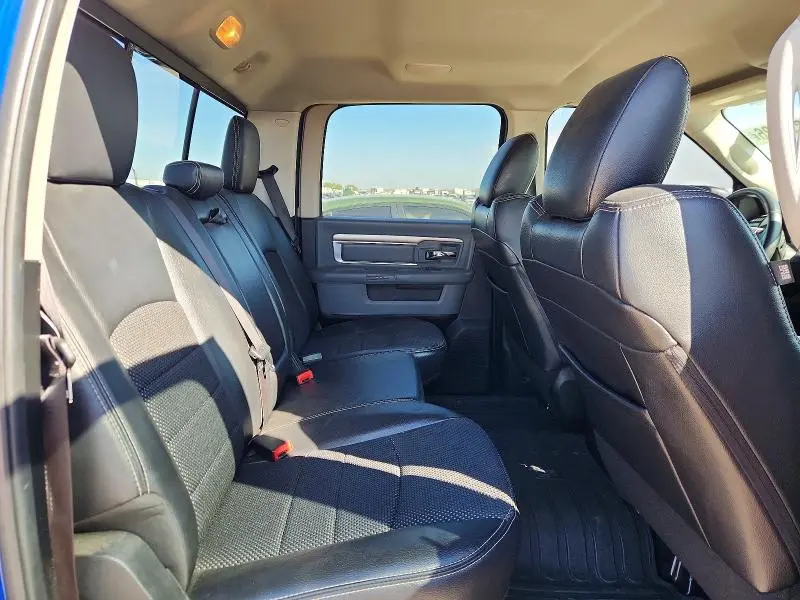 2017 RAM 1500 SLT  