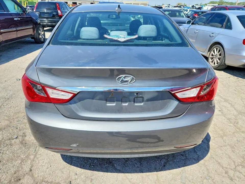 2013 HYUNDAI SONATA GLS  