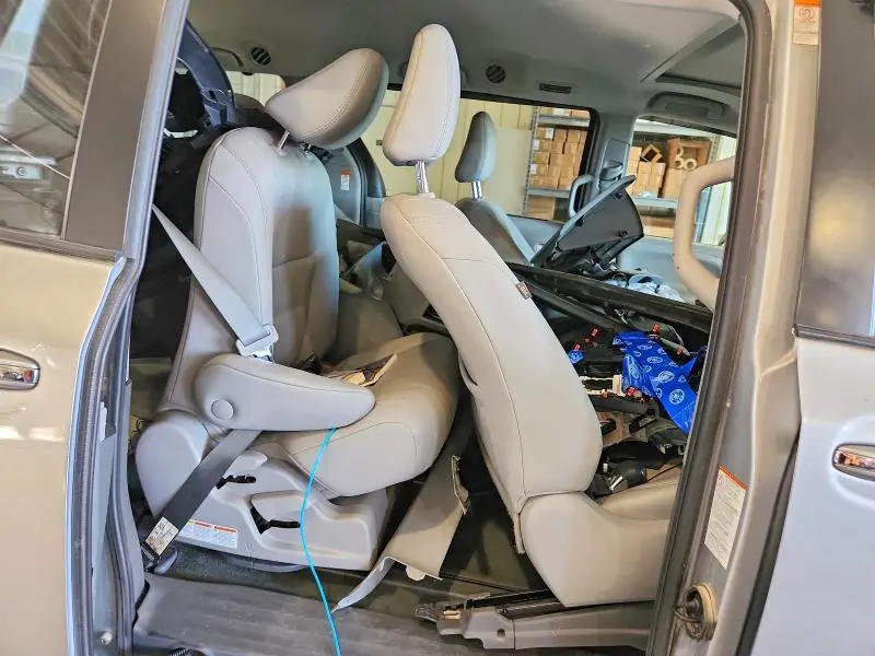 2020 TOYOTA SIENNA XLE 8-PASSENGER  