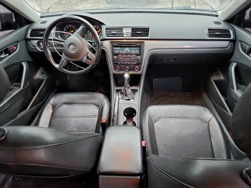 2015 VOLKSWAGEN PASSAT S  