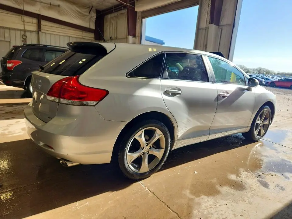 2011 TOYOTA VENZA AWD V6  