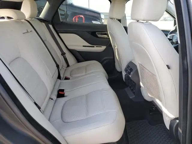 2018 JAGUAR F-PACE PRESTIGE  