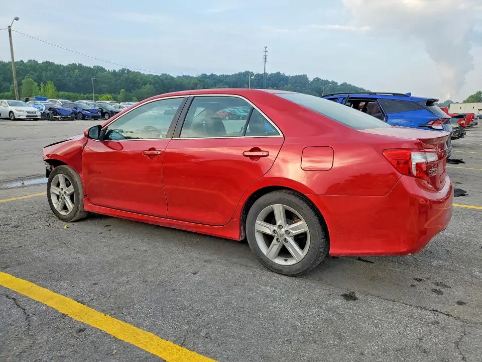 2014 TOYOTA CAMRY SE  