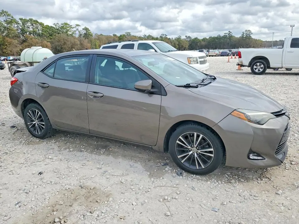 2017 TOYOTA COROLLA LE  