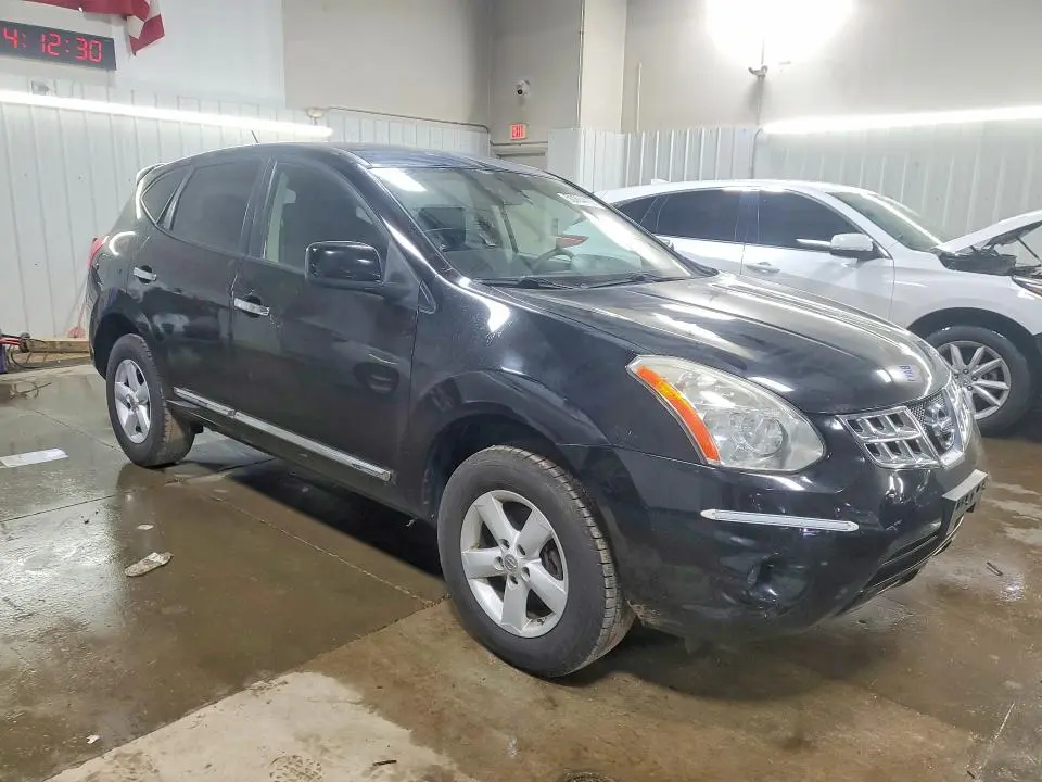 2013 NISSAN ROGUE S  