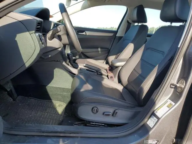 2022 VOLKSWAGEN PASSAT SE  