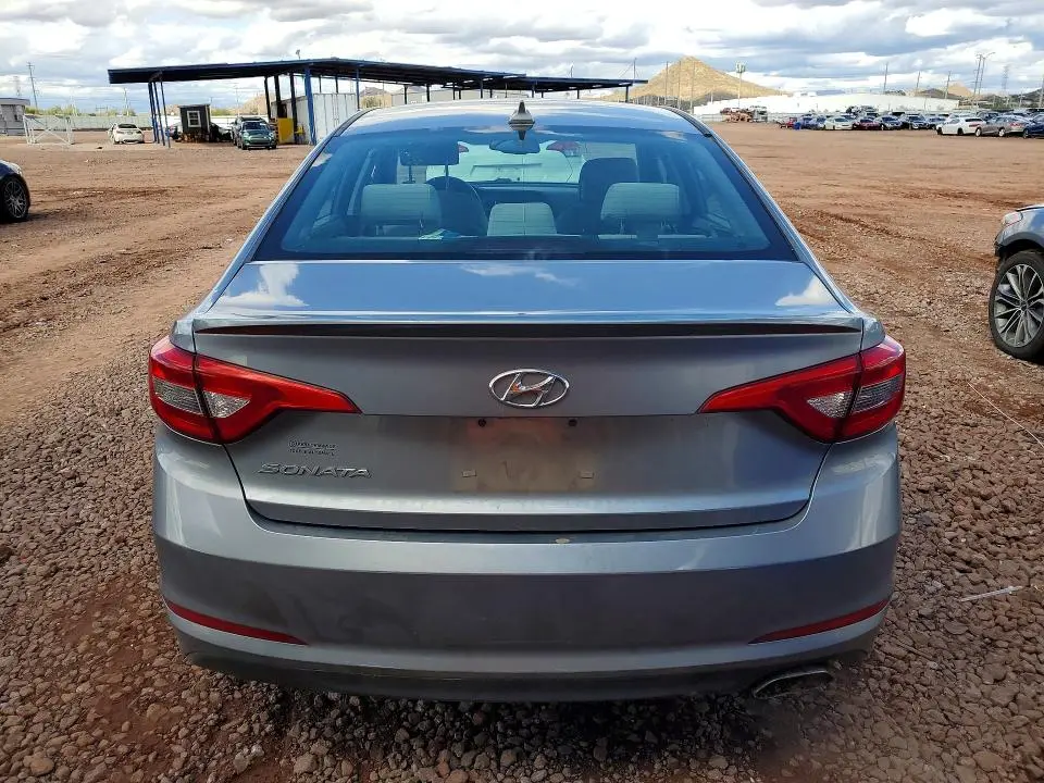 2016 HYUNDAI SONATA SE  