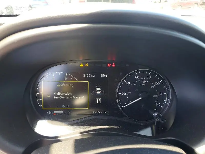 2021 NISSAN KICKS SV  