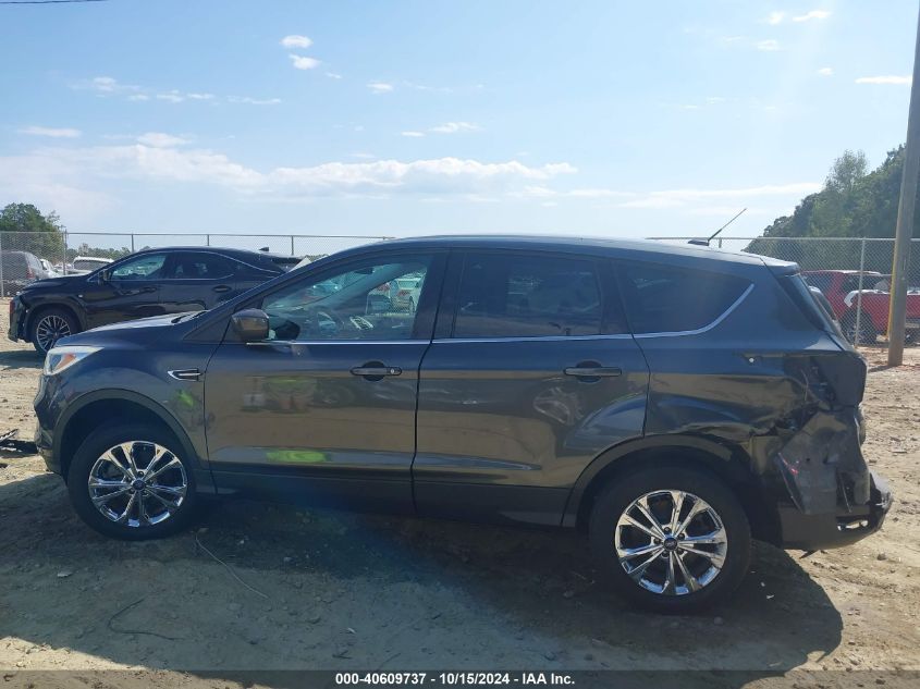 2017 FORD ESCAPE SE