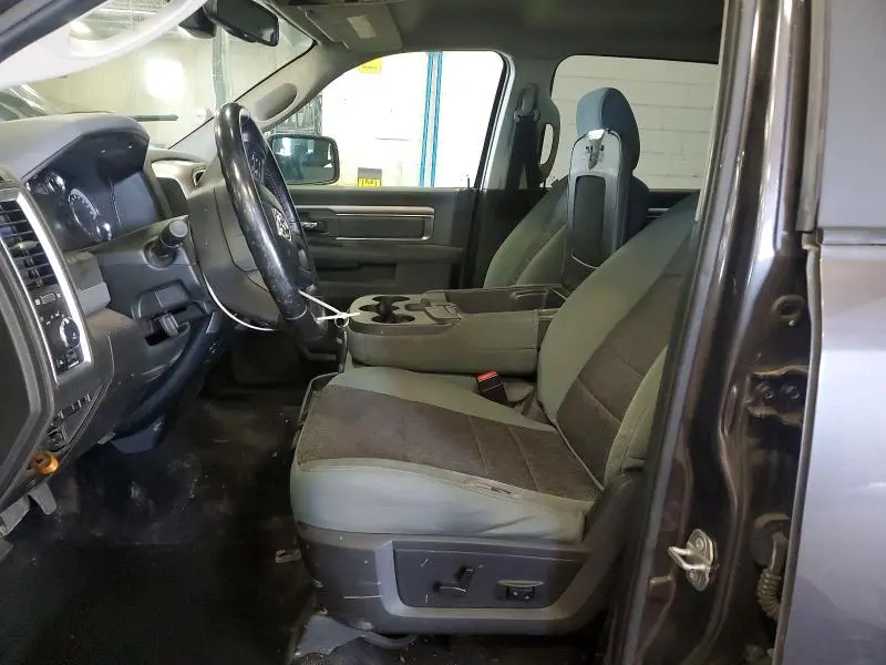 2018 RAM 1500 SLT  
