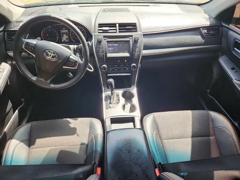 2017 TOYOTA CAMRY SE  