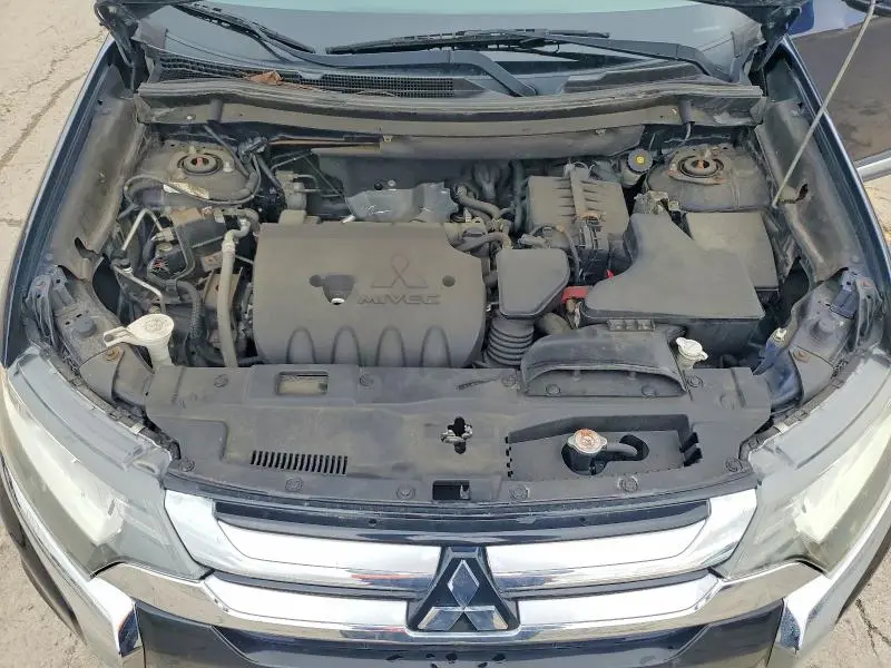 2018 MITSUBISHI OUTLANDER ES  