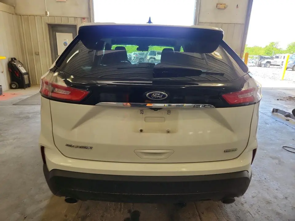 2020 FORD EDGE SE  