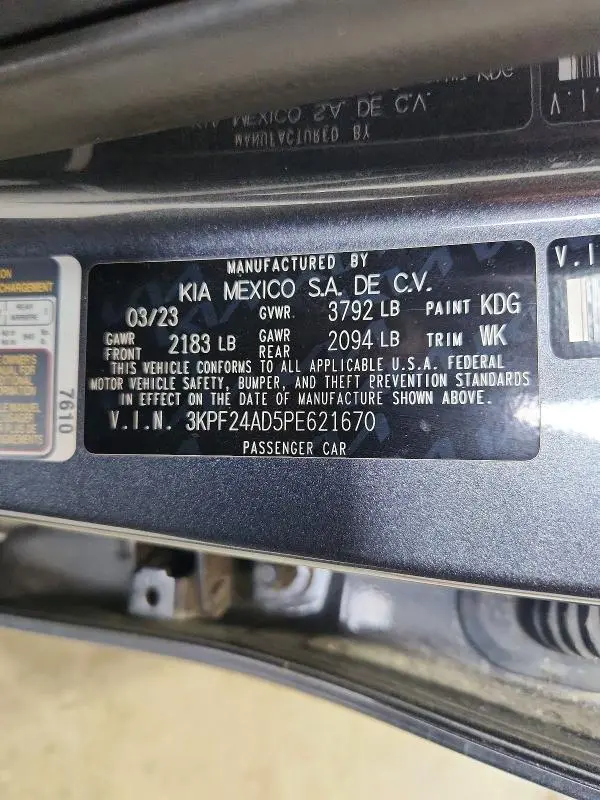 2023 KIA FORTE LXS  