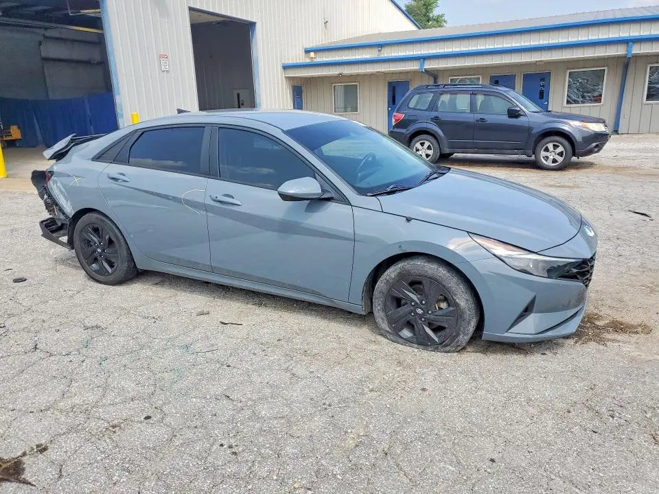 2021 HYUNDAI ELANTRA SEL  