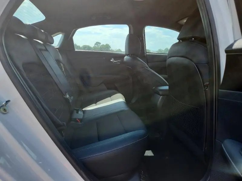 2023 KIA FORTE GT LINE  