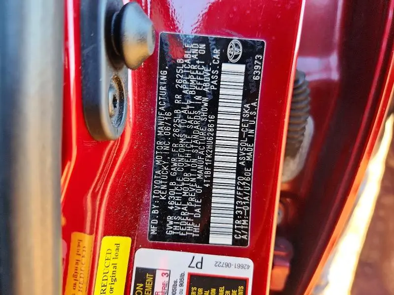 2017 TOYOTA CAMRY SE  