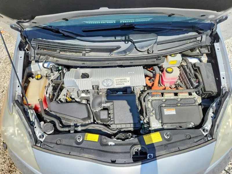 2013 TOYOTA PRIUS TWO  
