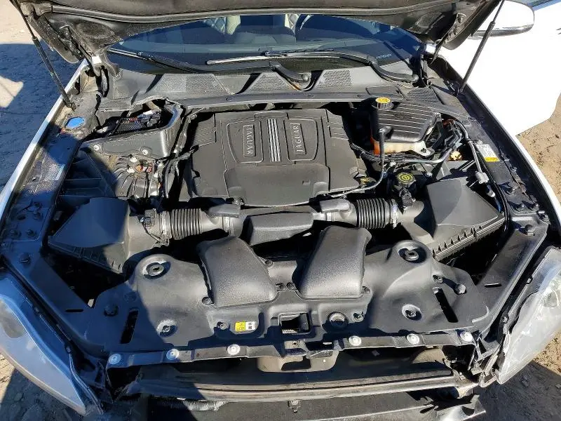 2012 JAGUAR XJ   
